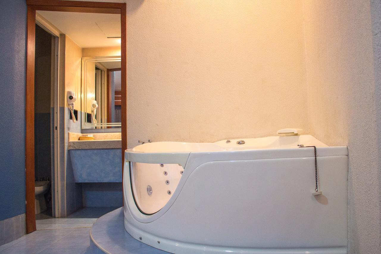 Autohotel Ilussion Córdoba Exteriör bild